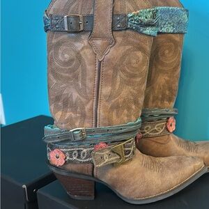 New Durango women’s boots size 6